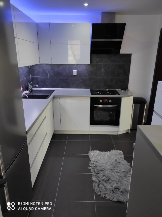 Apartman Mb Poprad Exteriér fotografie